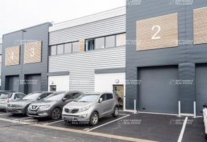 Local d'activité à vendre Plaisir - Accès autoroutier proche