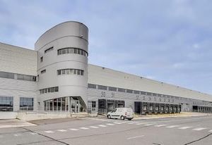 Location cellule logistique Châtres - Proche N4 et RER