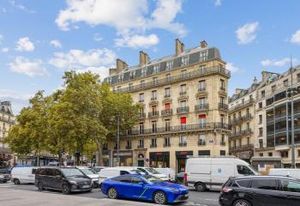 Location bureaux duplex Paris 10, place de la République, proche métro