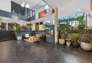 Bureaux et postes de travail - Paris 15 - Métro Boucicaut