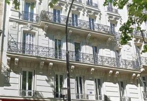 Location bureaux Paris 8 - Proche Métro Europe et RER Haussmann