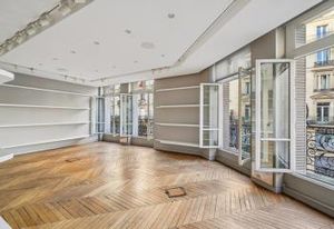 Location bureaux Paris 1 - Proche transports en commun