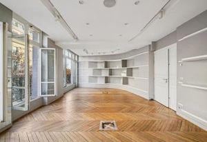 Location bureaux Paris 1 - Proche transports en commun