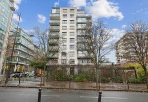 Vente bureaux Paris 13 BNF - Métro, RER et bus à proximité