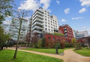 Vente bureaux Paris 13 BNF - Métro, RER et bus à proximité