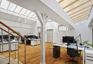 Bureaux atypiques à vendre Paris 10 - Fond de cour rénové