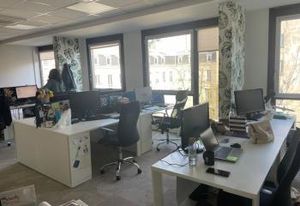 Vente bureaux Paris 9 - Terrasse 100 m² - Métro Blanche