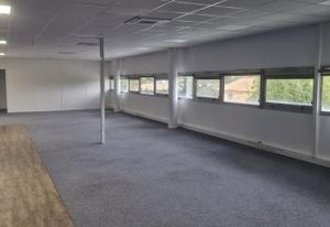 Location bureaux Canéjan - Environnement verdoyant et 10 parkings