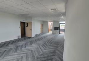 Bureaux à louer Bruges - Proche rocade et tram Gare de Burges