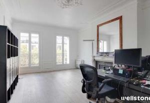 Location bureaux Paris 9 - Proche gare Saint-Lazare et métro