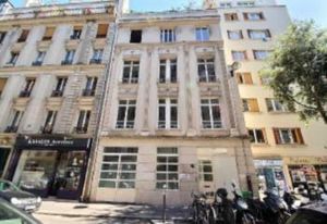 Location bureaux Paris 17 - Proche Porte de Clichy et métro Guy Môquet