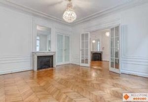 Location bureaux Paris 8 - Proche gare Saint-Lazare et métro Europe