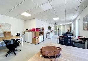 Location bureaux Paris 9 - Proche métro Le Peletier & Notre-Dame de Lorette