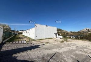 Bâtiment à vendre Le Rove - Double accès et fort potentiel