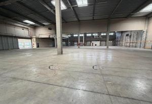 Location entrepôt Rognac - Proche A7, A8, A55 et aéroport Marseille-Provence