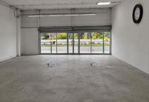 Location local commercial Vedène - Proche A7 Avignon Nord