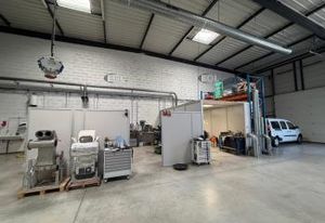 Location local d'activité Gardanne - Zone Avon - Bureaux & stockage