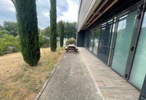 Location bureaux Aix-Les-Milles - Proche D9/A51 et commerces