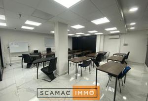 Local commercial à vendre - 200 m²