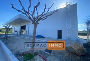 Location local commercial - 550 m²