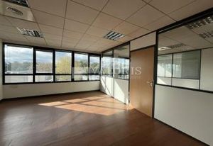 Location bureaux Écully - Proche A6 et bus 19, 89, 89E