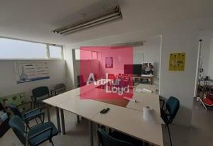Location bureaux Clermont-Ferrand secteur Berthelot - Proche transports