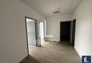 Bureaux à louer Sophia Antipolis - Proche Golf et axes routiers