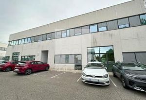 Location bureaux Champagne-au-Mont-d'Or - Proche bus et gare de Vaise