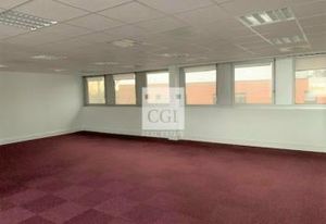Location bureaux Bron - Proche A43, bus 78 et Tram T2