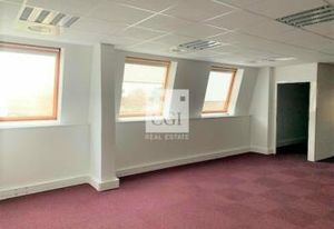 Location bureaux Bron - Proche A43, bus 78 et Tram T2