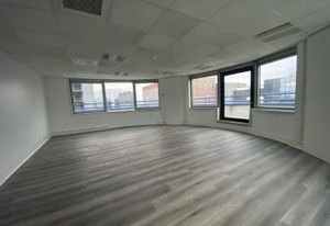 Bureaux à louer Noisy-le-Grand - RER A et bus à proximité