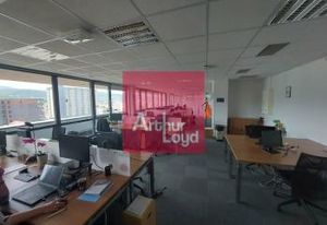 Location bureaux Clermont-Ferrand - Proche Tramway et autoroutes