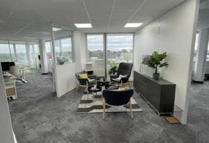 Location bureaux Pessac - Proche rocade, bus, tram et aéroport