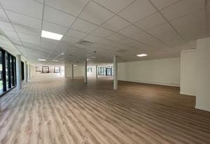 Location bureaux Sophia Antipolis - Proche technopôle, accès sécurisé