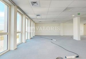 Location bureaux Décines-Charpieu - Proche rocade Est et A46, Tram T7 et Bus 85
