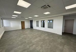 Location bureaux La Ville aux Dames - Proche gare TGV