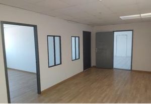 Location bureaux Mauguio - Proche Montpellier Sud, 3 lots de 70, 102 et 105 m²