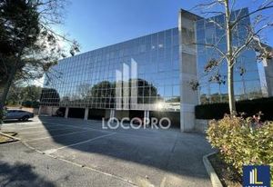 Location bureaux Sophia Antipolis - Proche piscine Nautipolis et bus