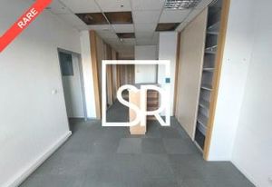 Location bureaux Clermont-Ferrand - Quartier Le Brézet - Proche A75, A71, bus, aéroport et gare