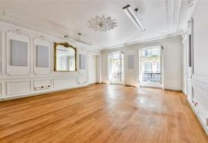 Bureaux à louer Paris 8, Quartier Central des Affaires, proche des transports