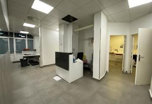 Location de bureaux à Paris 10, proche République, métro et bus