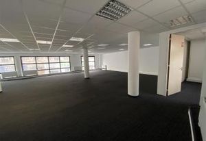 Location bureaux Asnières-sur-Seine, proche gare et parkings en sous-sol