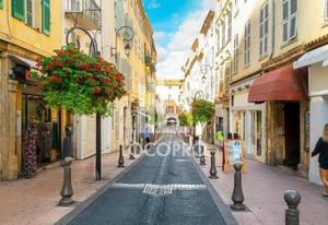 Local commercial à louer Antibes - Rue la plus commerçante