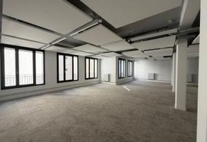 Location bureaux Paris 17 - Avenue de Wagram, proche métro