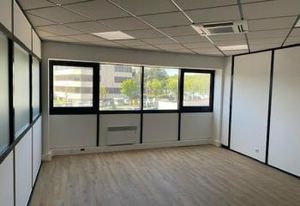 Location bureaux Reims - Proche A34, D944 et bus ligne 6