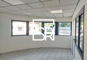Location bureaux Thiers - Proximité A89 et accès immédiat