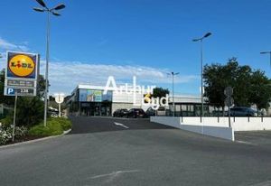 Local commercial à louer Roquebrune-sur-Argens - Proche autoroute