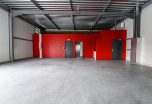 Location local commercial Saint-Jean-d'Illac - Parc d'activités sécurisé