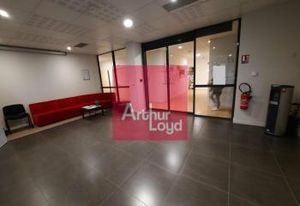 Location bureaux Clermont-Ferrand secteur CHU Estang - Proche transports en commun