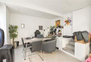 Location bureaux Paris 1, proche M° Châtelet ou Pont Neuf, immeuble haussmannien